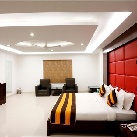 Hotel Anand International New Delhi Luaran gambar